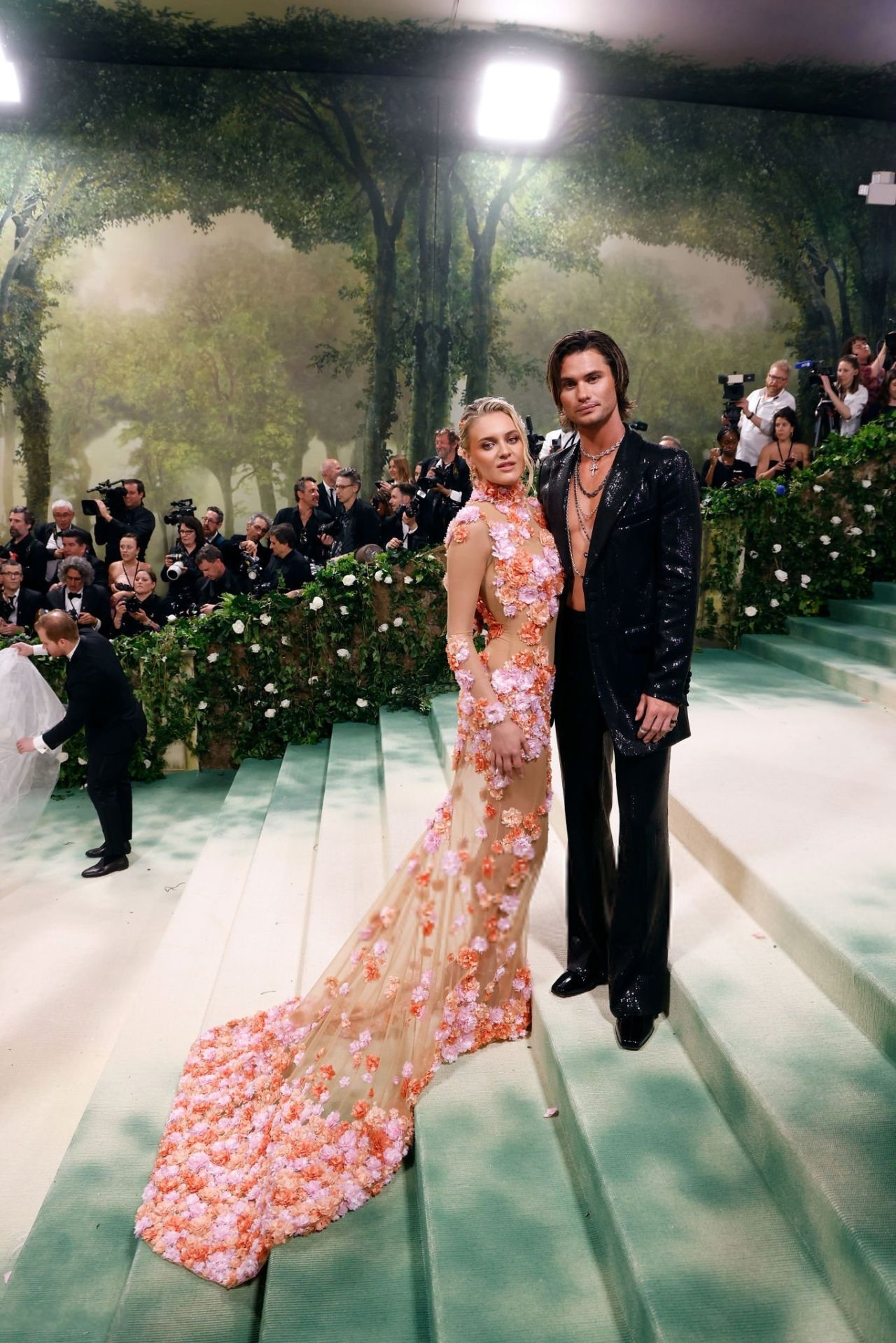 KELSEA BALLERINI AND CHASE STOKES MAKE A STUNNING DEBUT AT THE 2024 MET GALA IN NEW YORK11